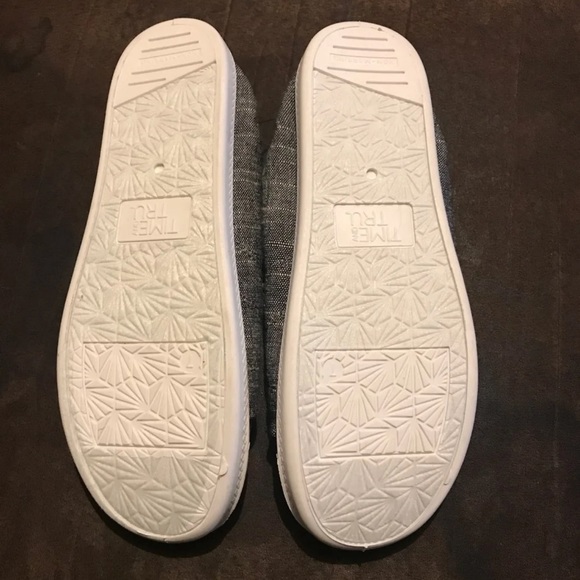 Women’s shoes - Picture 2 of 2